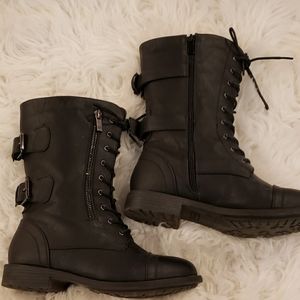 Top Mode black boots